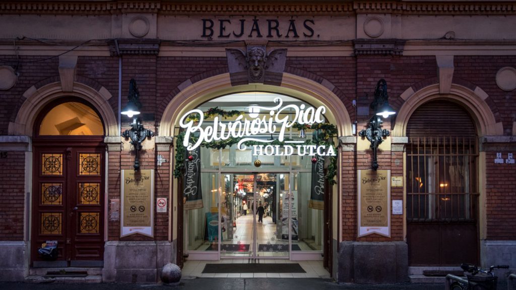 Belvárosi Piac mercado del centro de Budapest Hungría