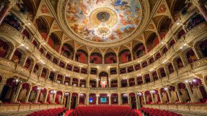 Ópera nacional de Hungría, es aquí el punto de encuentro de nuestro free tour general.