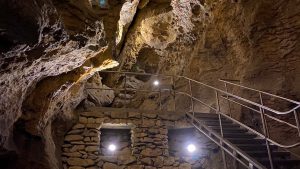 Cuevas de Szemlő hegyi en Budapest Hungría